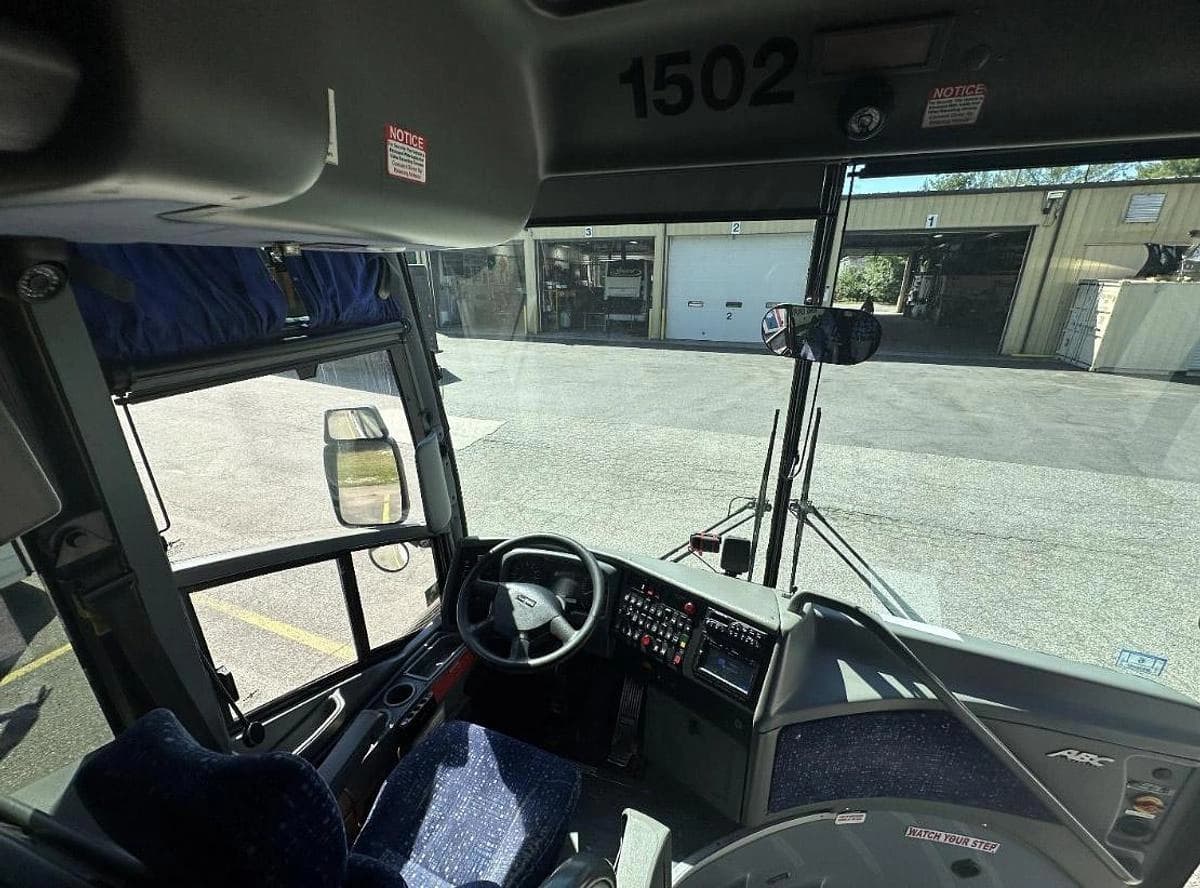 2015 Van Hool CX45 ADA Coach Bus - Image 8