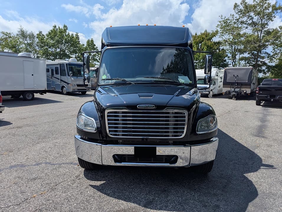 2019 Grech GM40 Executive Shuttle - Image 3