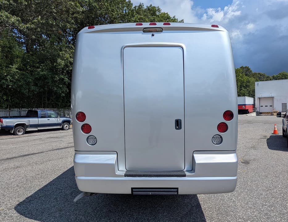 2019 Grech GM40 Executive Shuttle - Image 7