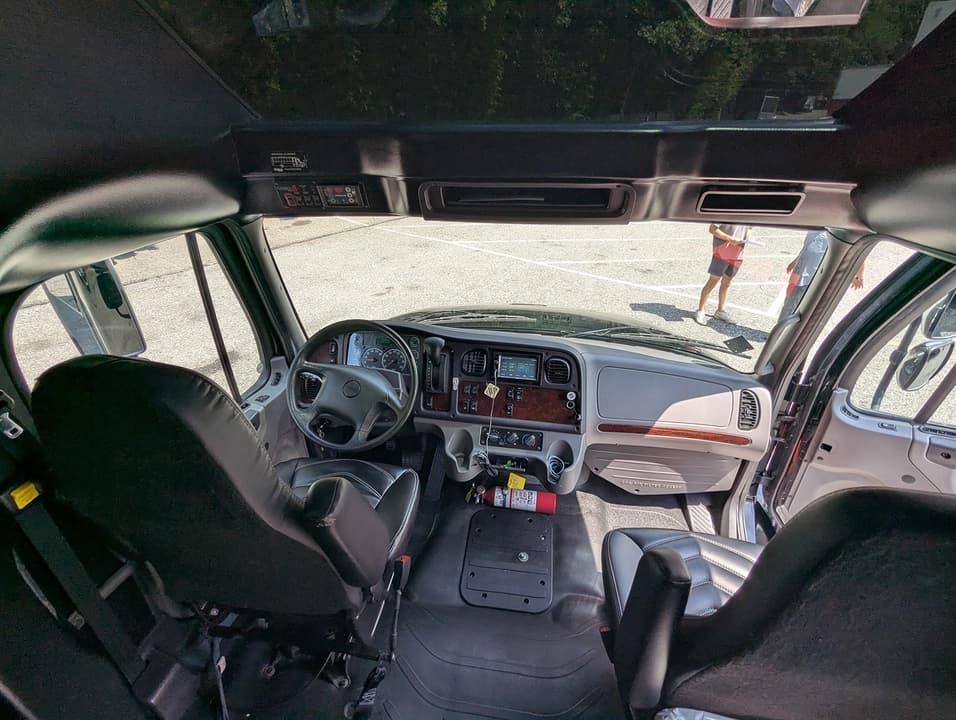 2019 Grech GM40 Executive Shuttle - Image 8