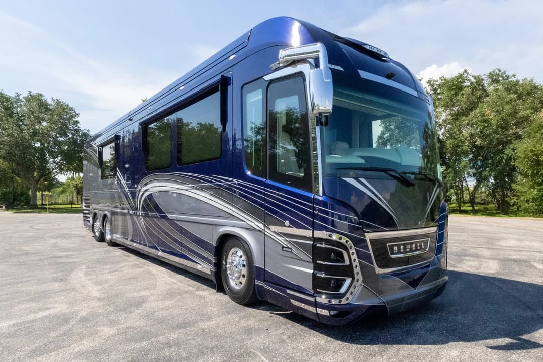 2024 Newell P50 Edition Motorhome - Image 1