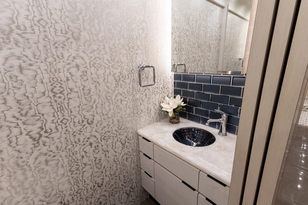2024 Newell P50 Edition Motorhome - Image 22
