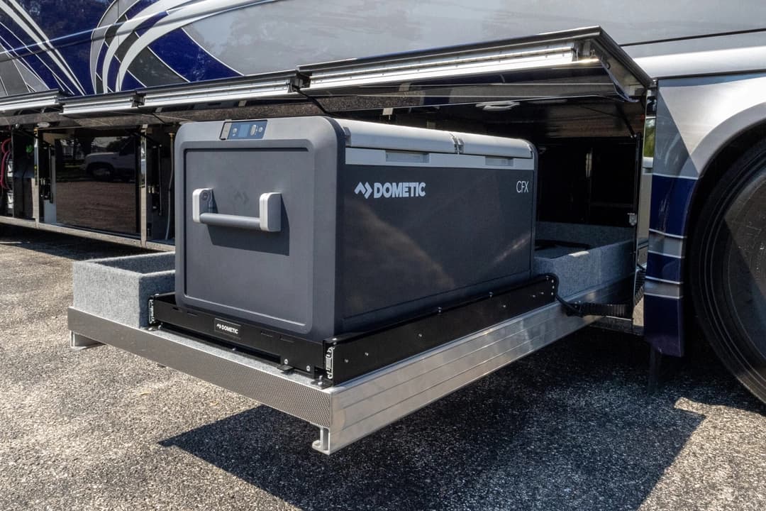 2024 Newell P50 Edition Motorhome - Image 40