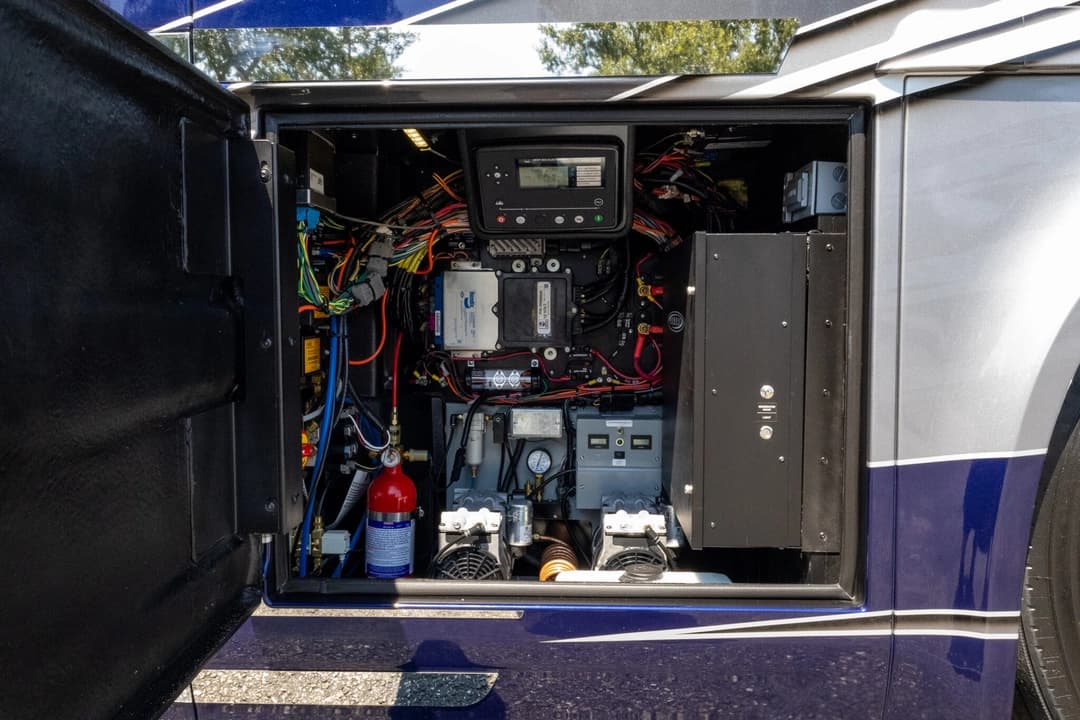 2024 Newell P50 Edition Motorhome - Image 41