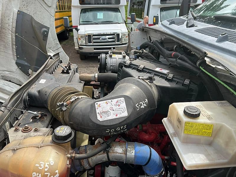 2013 Ford F650 Shuttle Bus - Image 26