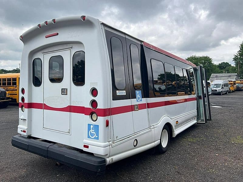 2013 Turtletop Odyssey Shuttle Bus - Image 3
