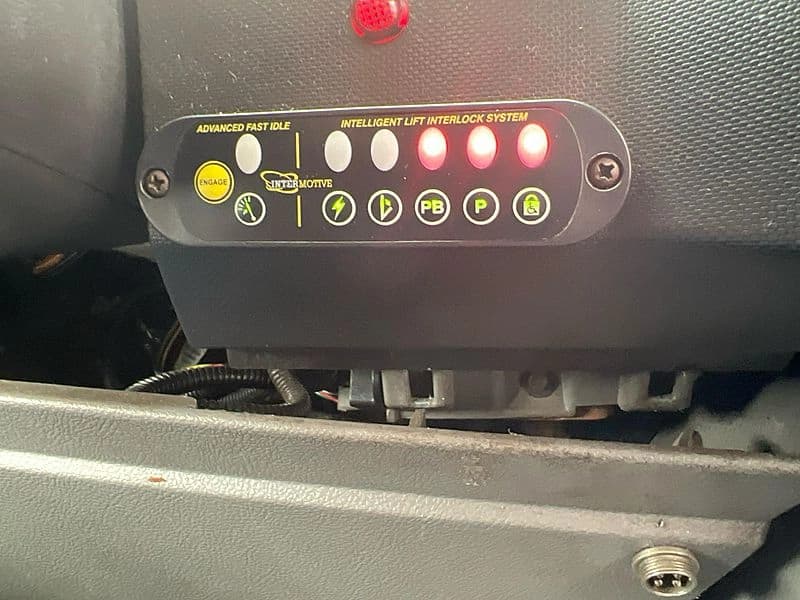 2013 Turtletop Odyssey Shuttle Bus - Image 27