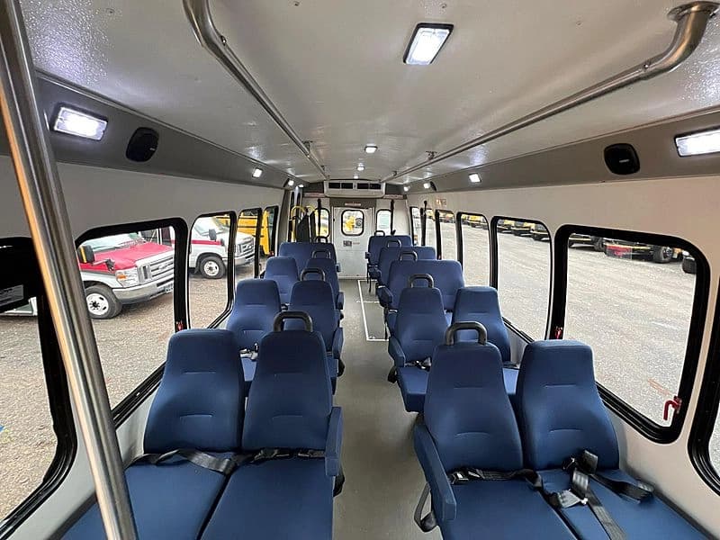 2013 Turtletop Odyssey Shuttle Bus - Image 7