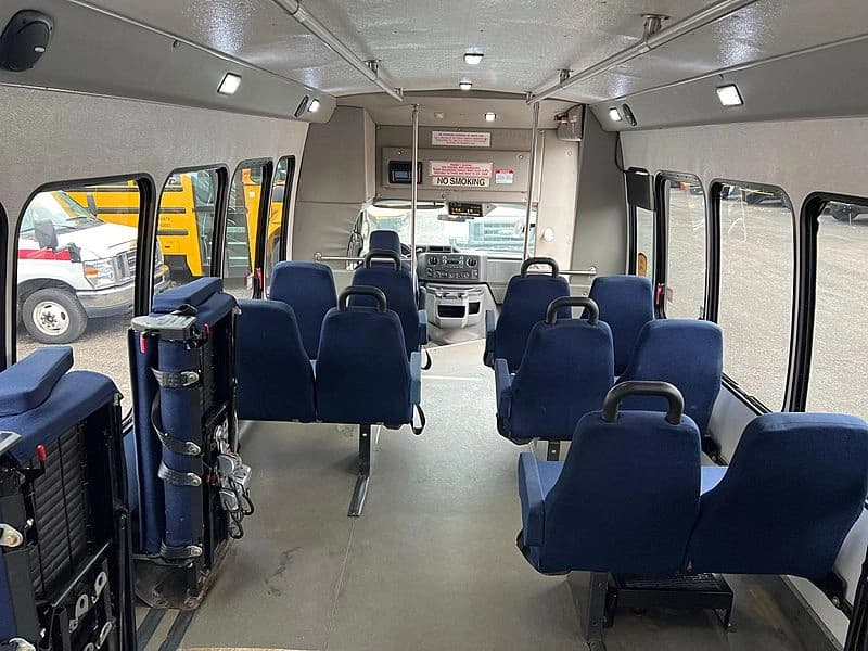 2013 Turtletop Odyssey Shuttle Bus - Image 19