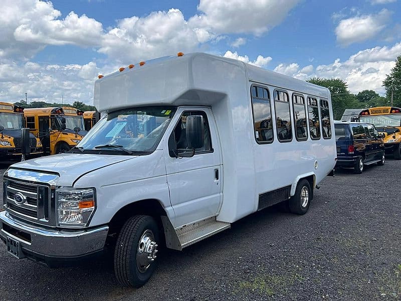 2016 Diamond Coach VIP 2200 ADA Shuttle Bus - Image 1