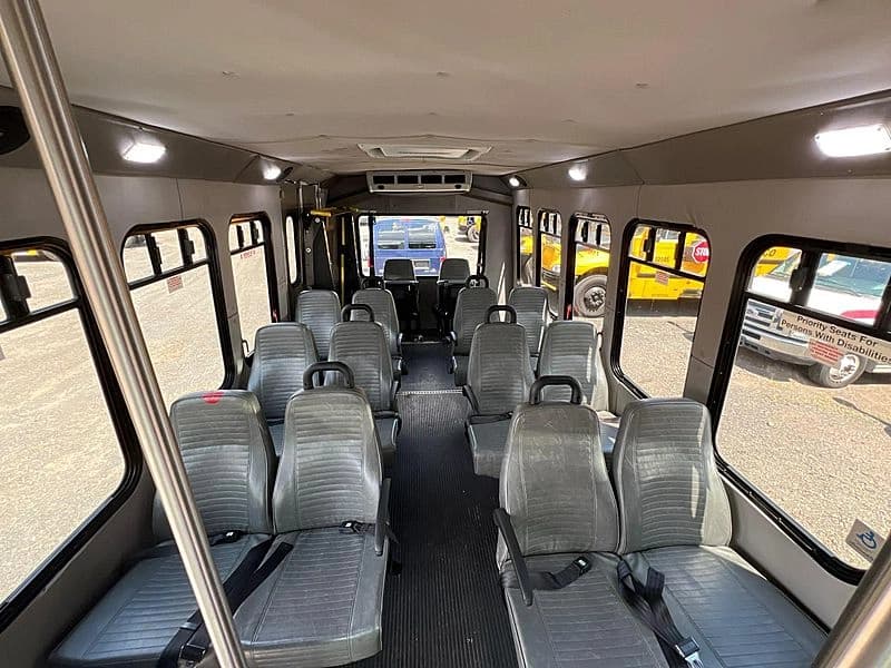 2016 Diamond Coach VIP 2200 ADA Shuttle Bus - Image 5
