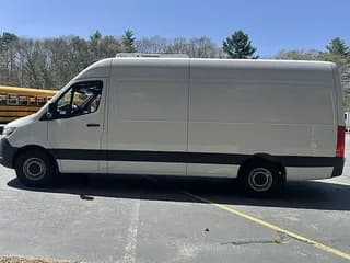 2023 Mercedes Sprinter bus
