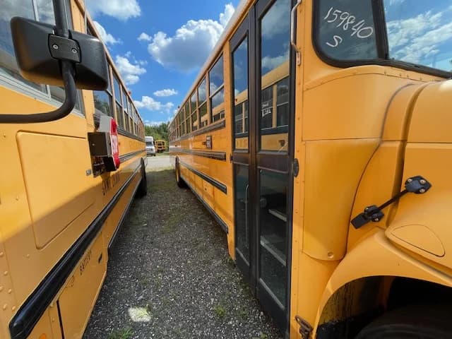 5 Buses With A/C Cummins 77P - Image 15