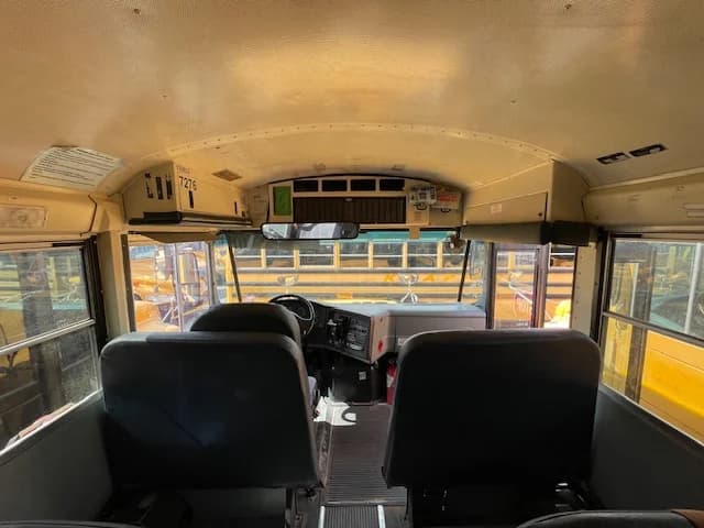 5 Buses With A/C Cummins 77P - Image 3