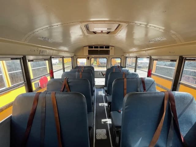 5 Buses With A/C Cummins 77P - Image 5