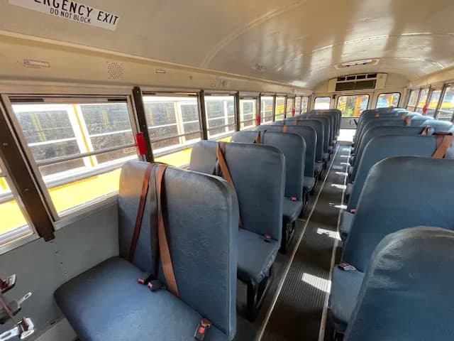 5 Buses With A/C Cummins 77P - Image 6