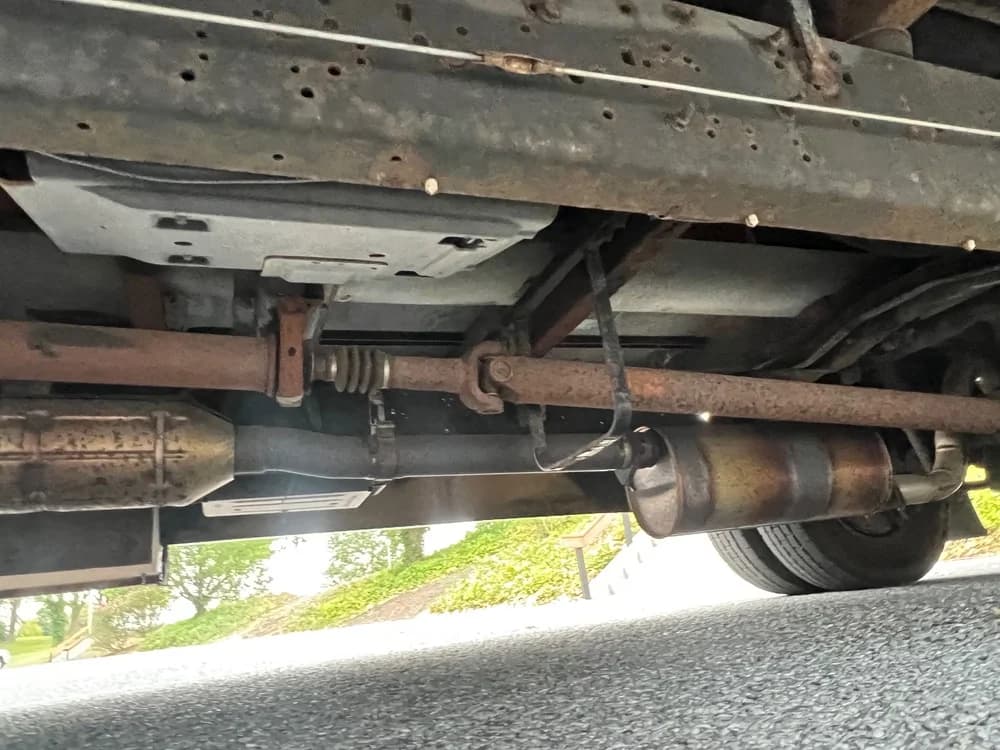 2015 Ford E350 - Image 8