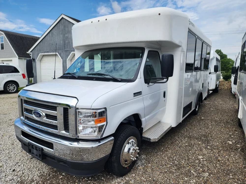 2023 Ford E350 - Image 5