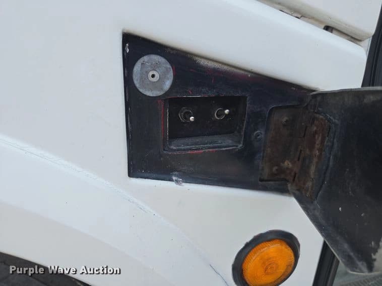 1999 Motor Coach Industries coach bus Coach - Image 23