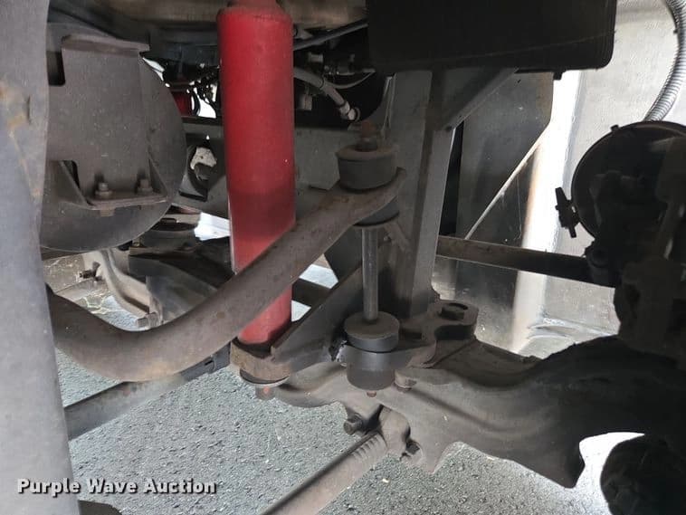 1999 Motor Coach Industries coach bus Coach - Image 24