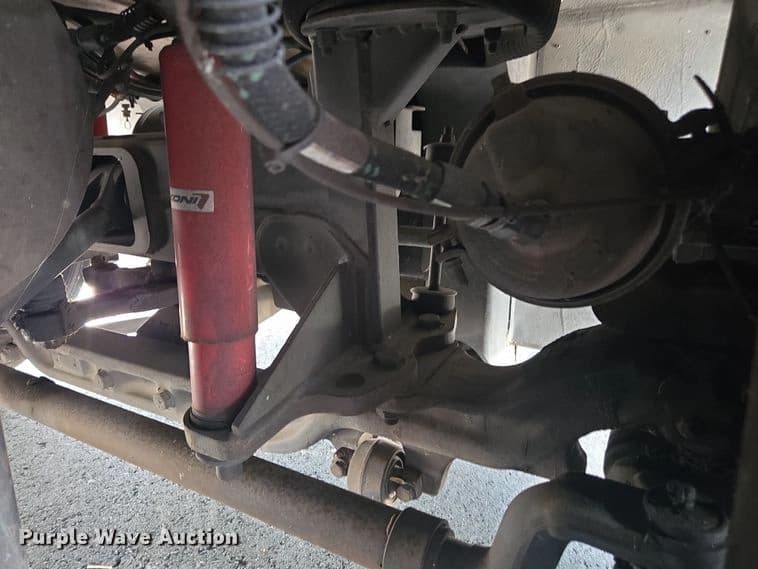 1999 Motor Coach Industries coach bus Coach - Image 25