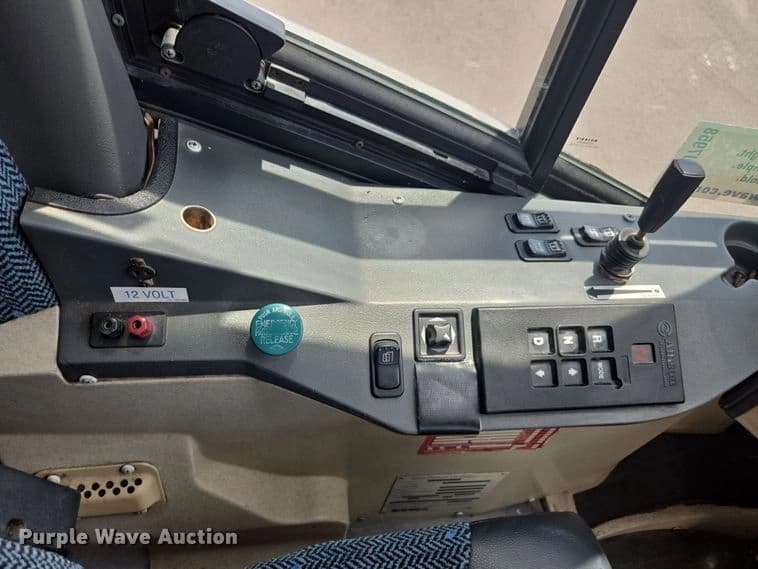 1999 Motor Coach Industries coach bus Coach - Image 35