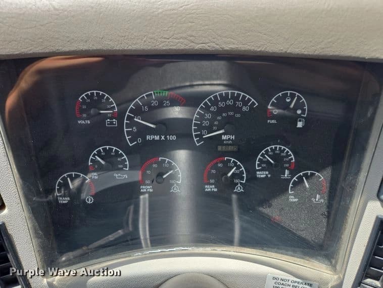 1999 Motor Coach Industries coach bus Coach - Image 40