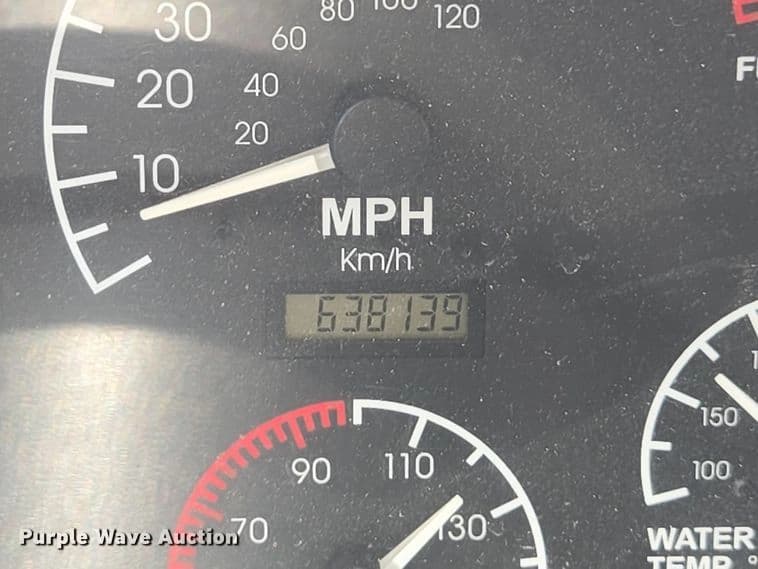 1999 Motor Coach Industries coach bus Coach - Image 41