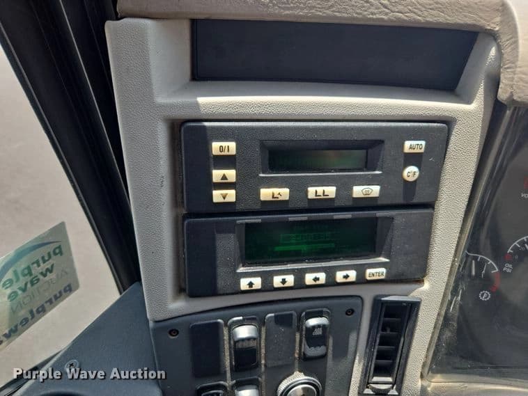 1999 Motor Coach Industries coach bus Coach - Image 42