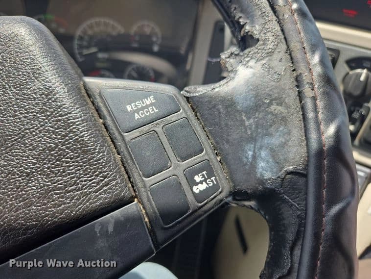 1999 Motor Coach Industries coach bus Coach - Image 45