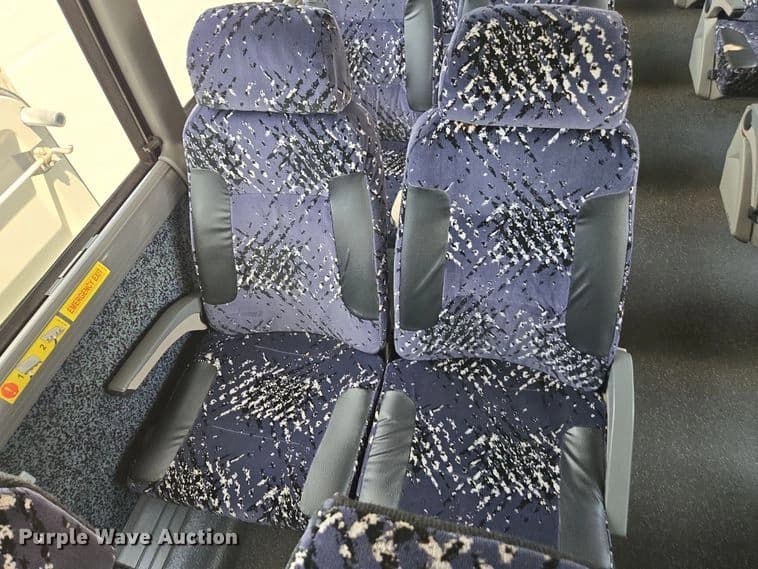 1999 Motor Coach Industries coach bus Coach - Image 53