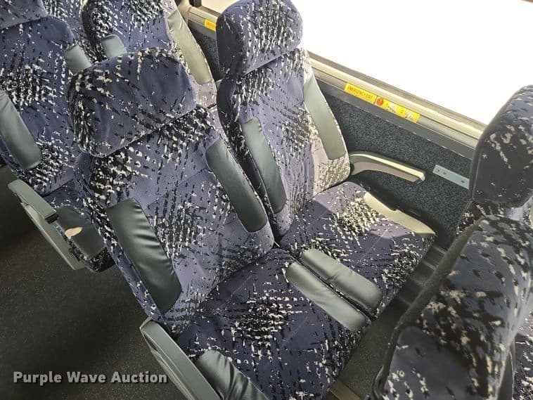 1999 Motor Coach Industries coach bus Coach - Image 54