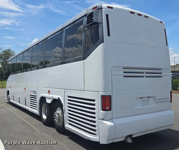 1999 Motor Coach Industries coach bus Coach - Image 7