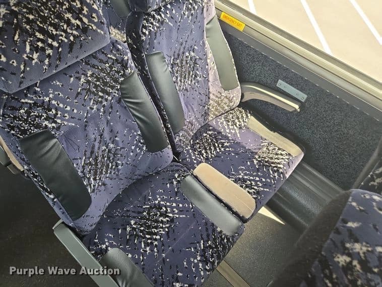 1999 Motor Coach Industries coach bus Coach - Image 60