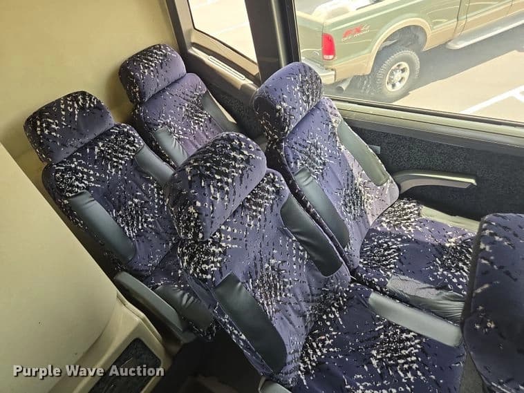 1999 Motor Coach Industries coach bus Coach - Image 64