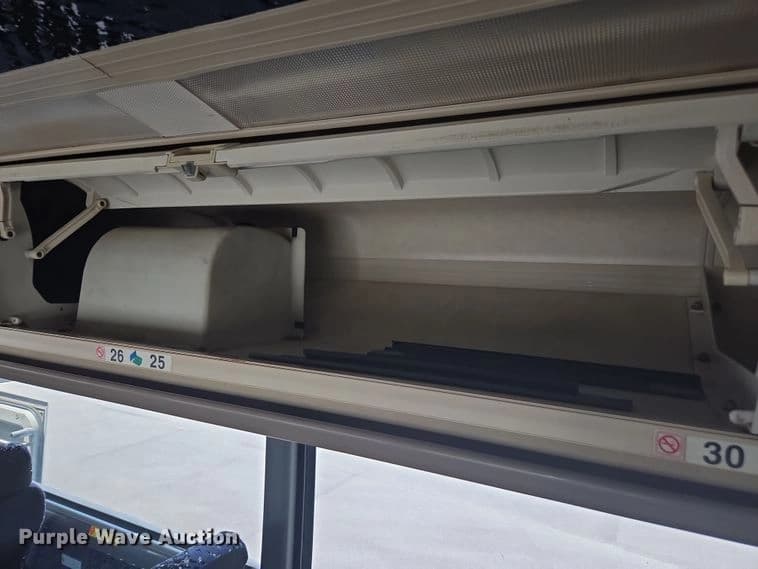 1999 Motor Coach Industries coach bus Coach - Image 68