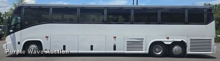 1999 Motor Coach Industries coach bus Coach - Image 8