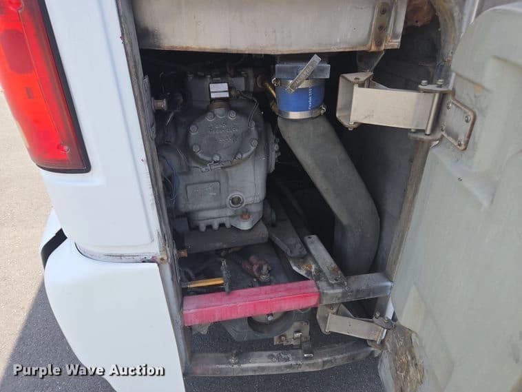 1999 Motor Coach Industries coach bus Coach - Image 72