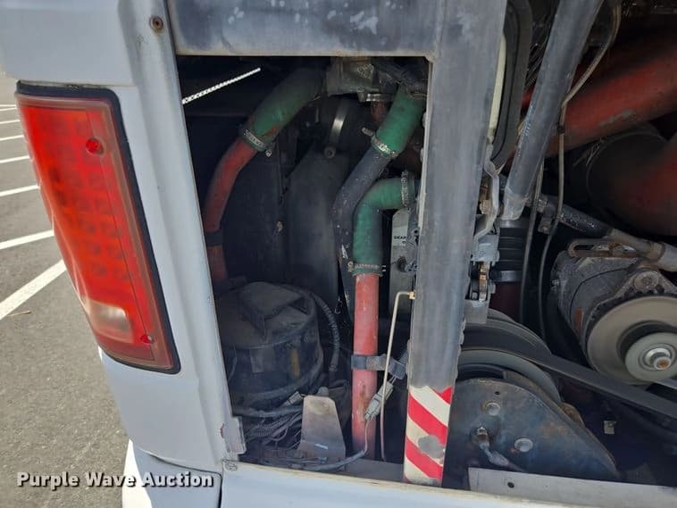 1999 Motor Coach Industries coach bus Coach - Image 79