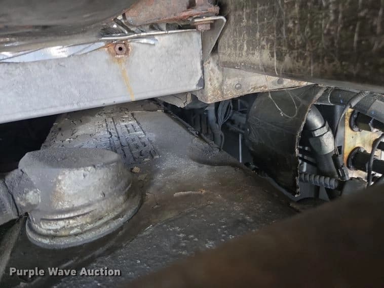 1999 Motor Coach Industries coach bus Coach - Image 85