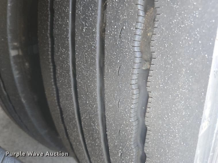 1999 Motor Coach Industries coach bus Coach - Image 93