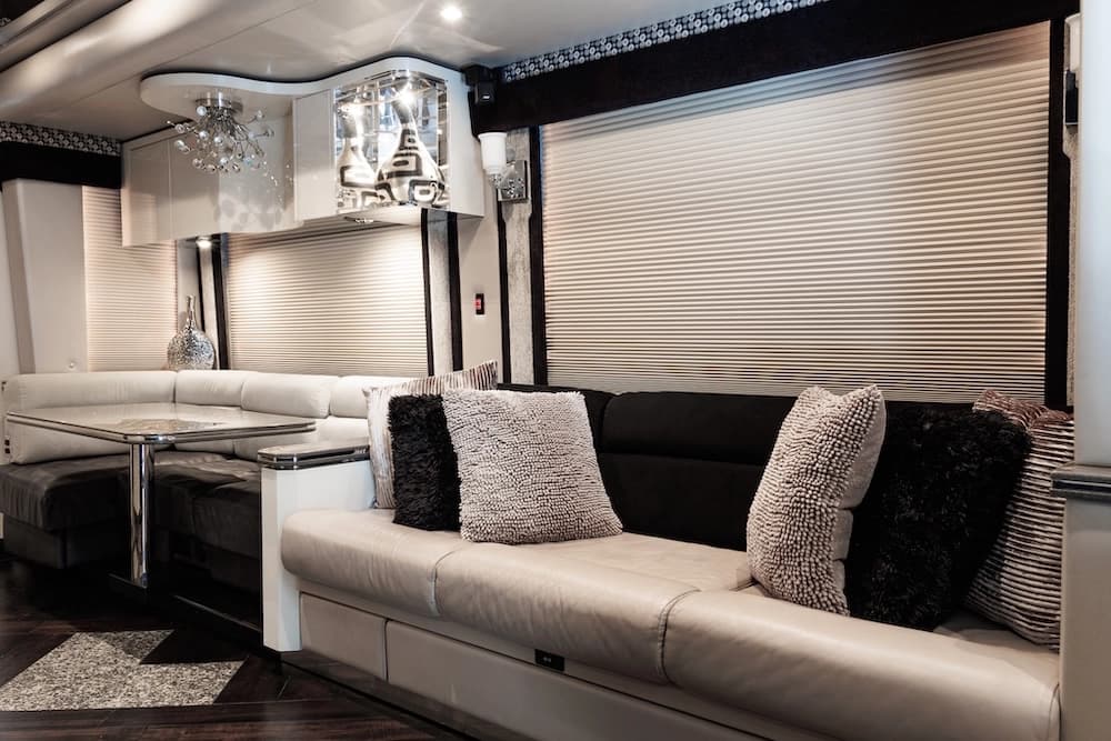 2008 Prevost H3-45 Motorhome - Image 16