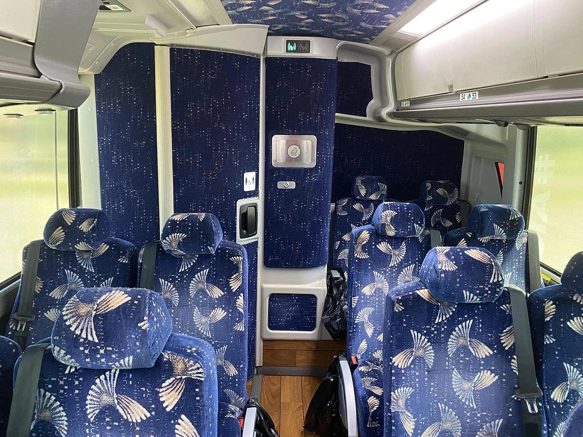 2015 MCI J4500 Coach Bus - Image 29
