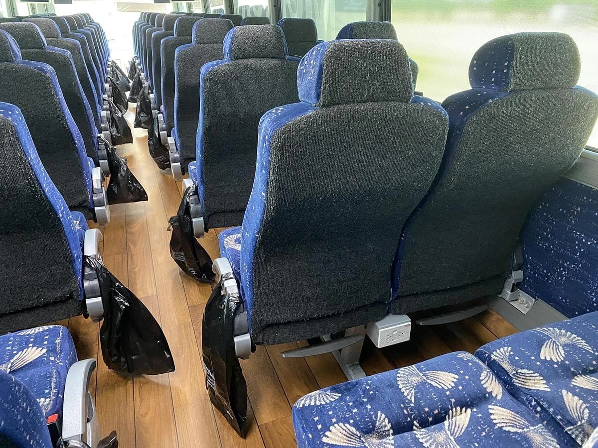2015 MCI J4500 Coach Bus - Image 30