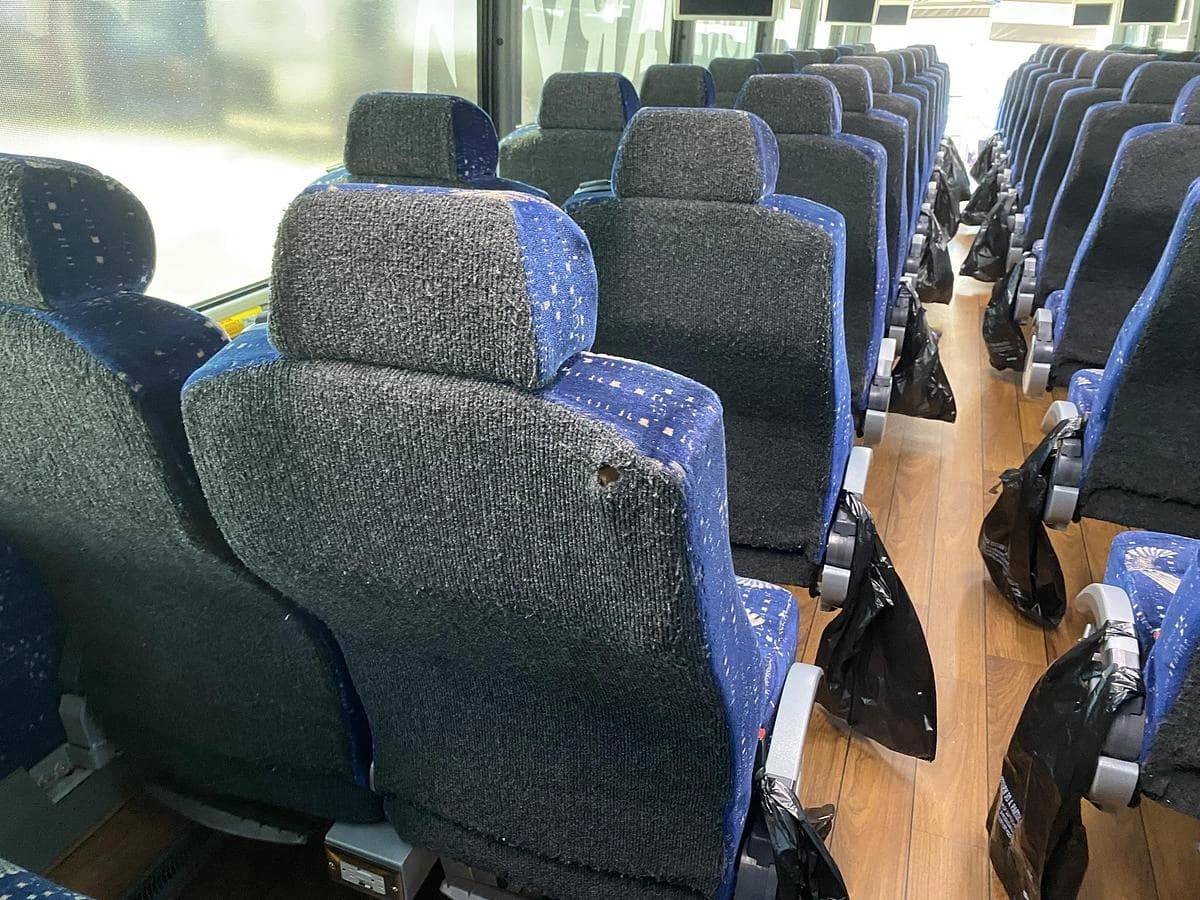 2015 MCI J4500 Coach Bus - Image 8