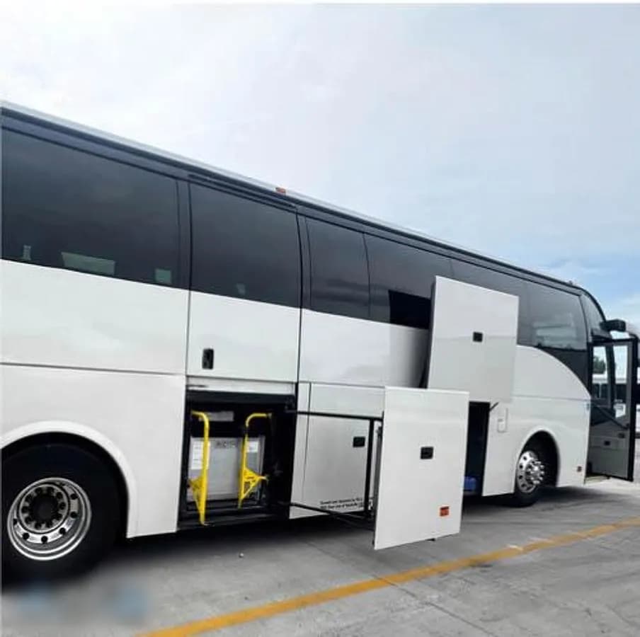 2014 Volvo 9700 ADA Coach - Image 3