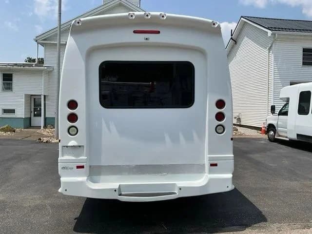 2015 Ford F550 F550 - Image 18