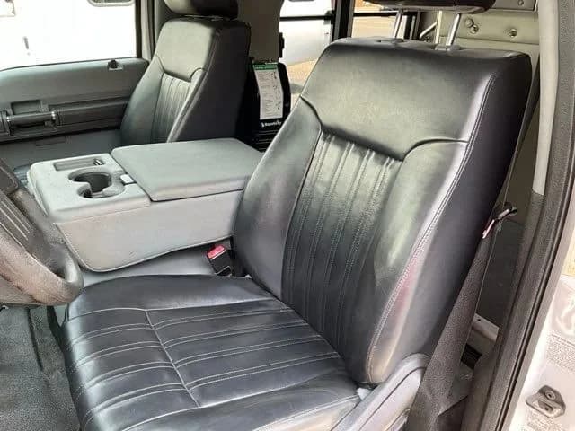 2015 Ford F550 F550 - Image 10