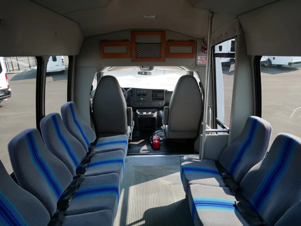 2010 Turtle Top Van Terra Shuttle Bus - Image 8
