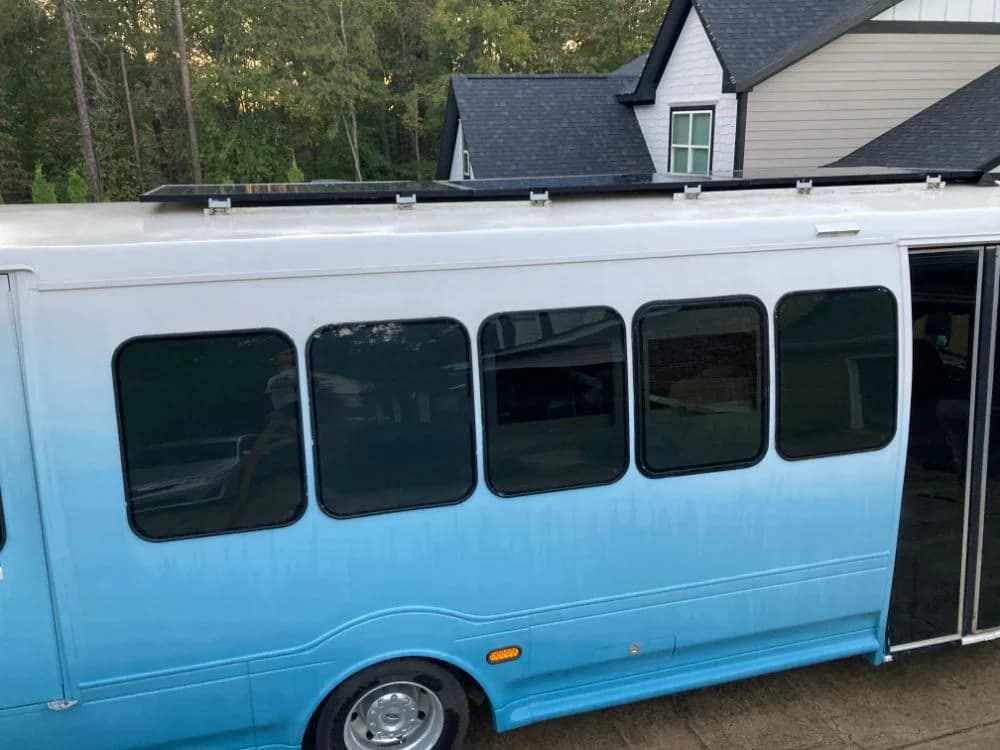 2010 Ford F550 Odyssey XL - Image 6